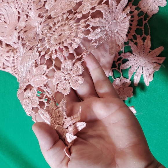 Iris size medium pink embroidered tank top - Picture 4 of 12